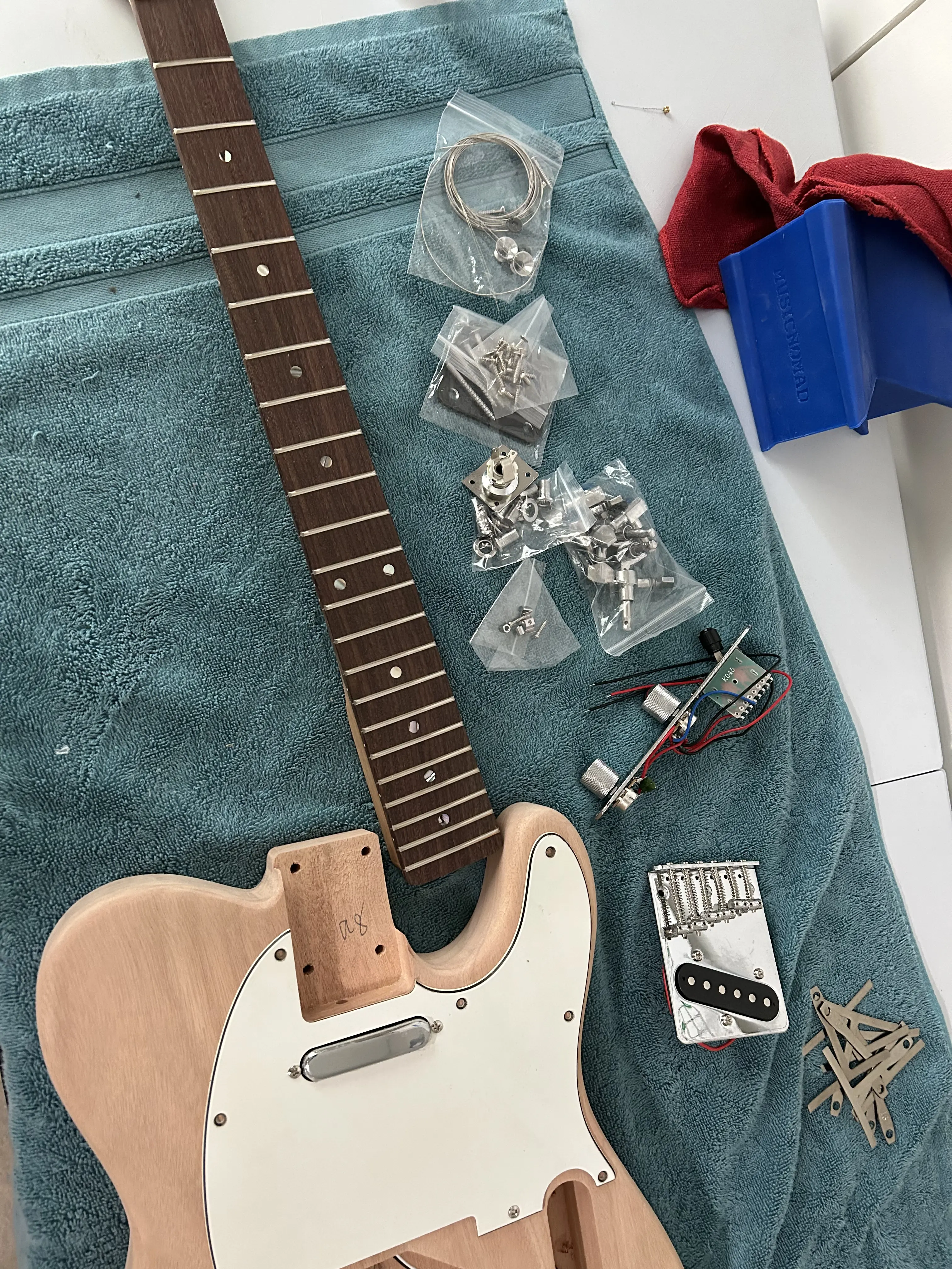 Cheap Tele Kit Part 1: What's in the box?